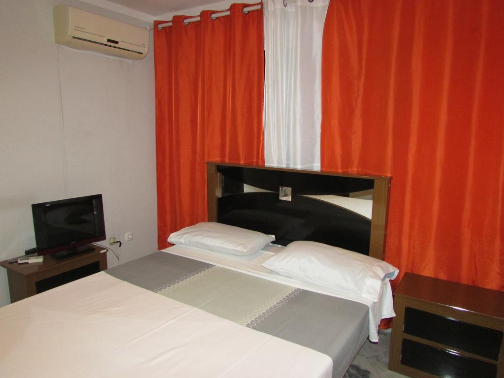 Residencial Girassol, Lda Bed & Breakfast São Filipe Dış mekan fotoğraf