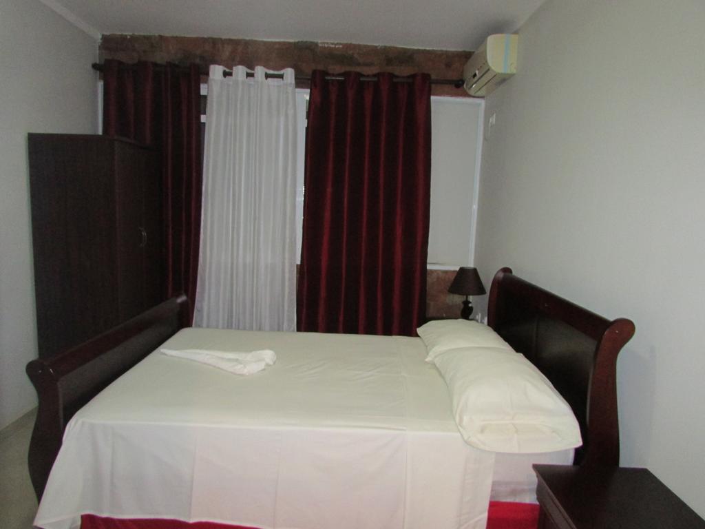 Residencial Girassol, Lda Bed & Breakfast São Filipe Dış mekan fotoğraf
