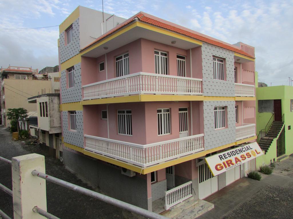 Residencial Girassol, Lda Bed & Breakfast São Filipe Dış mekan fotoğraf
