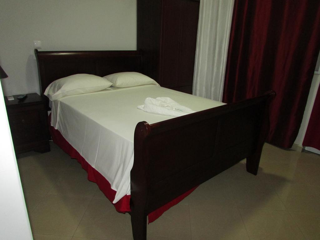 Residencial Girassol, Lda Bed & Breakfast São Filipe Dış mekan fotoğraf